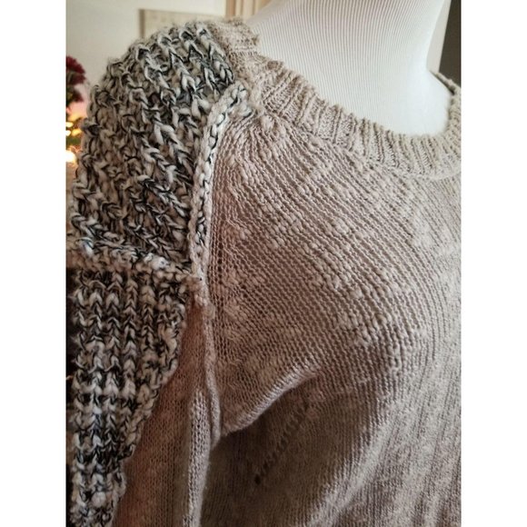 BKE deconstructed woman’s tunic sweater - Picture 3 of 13